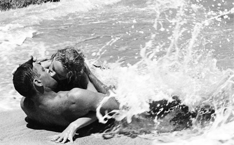 “From Here to Eternity”: tudo em redor de um&nbsp;beijo
