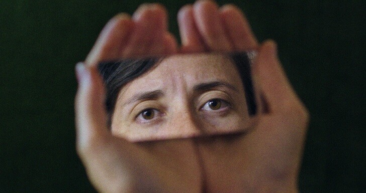 Catarina Vasconcelos: “o que de extraordinário tem o cinema é a sua capacidade de repensar o&nbsp;mundo”