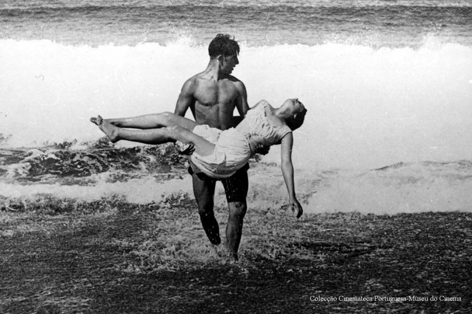 A menina das sete saias e o Adónis&nbsp;nazareno