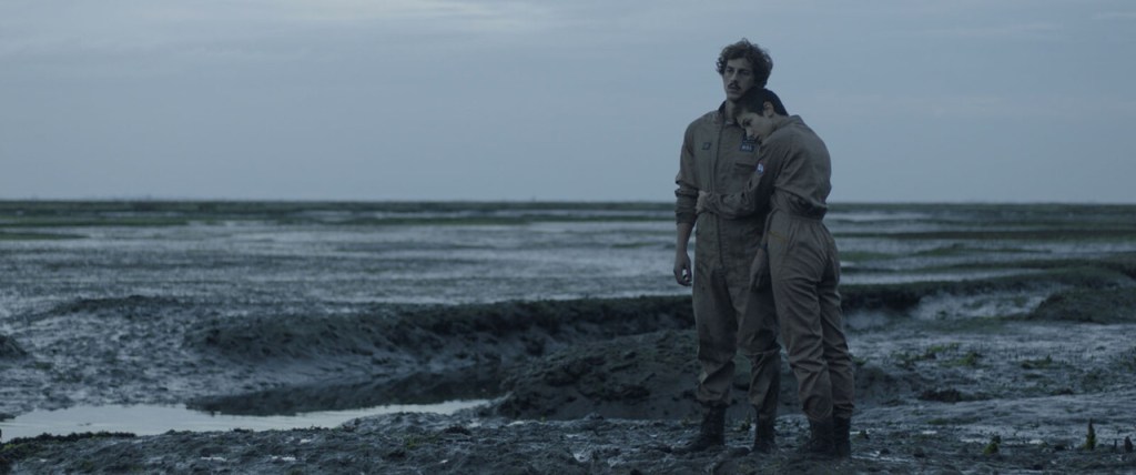 Amemos até ao fim dos Mundos&nbsp;…