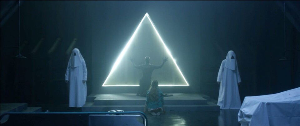 Clive Barker e H.P. Lovecraft entraram num bar&nbsp;…