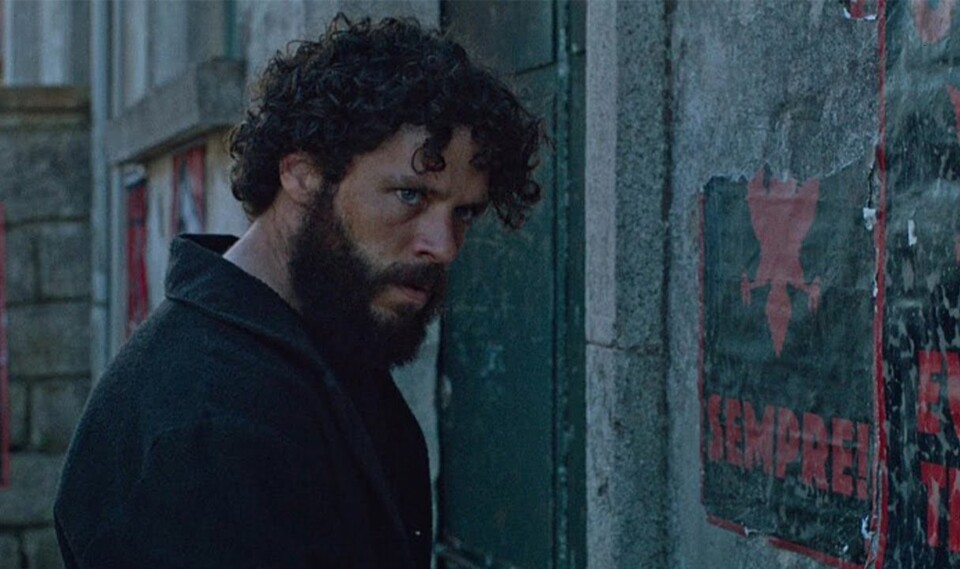 Falando com Tomás Alves, de Salgueiro a Expatriado em “Pátria”