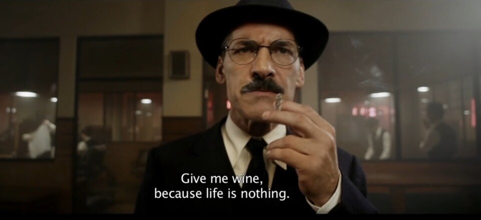 O poeta, assim como o thriller, é um&nbsp;fingidor.