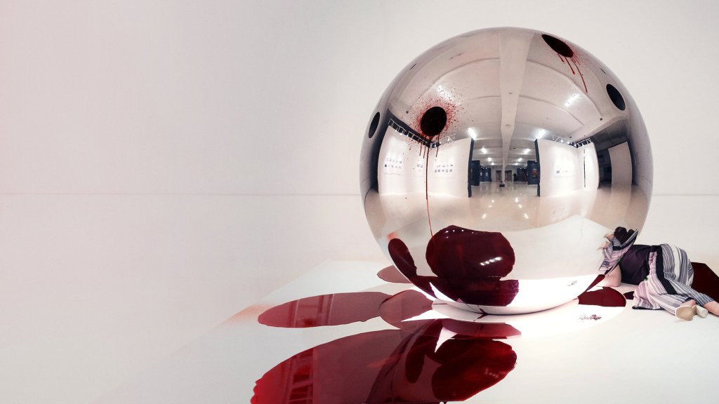 “Velvet Buzzsaw”: o filme que olha para o umbigo da crítica sem nada para&nbsp;fazer