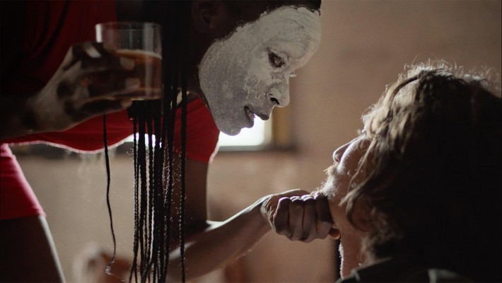 Há “Um Animal Amarelo” na&nbsp;sala