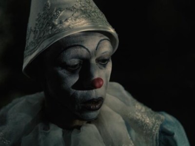 Um palhaço enforcou-se!