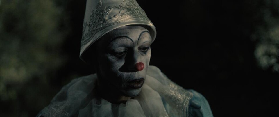 Um palhaço enforcou-se!