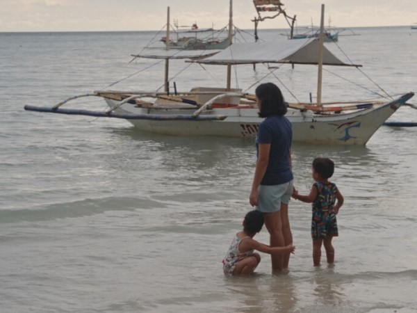 Grita-se com orgulho “Bulakna”! Leonor Noivo entre o passado filipino e o presente&nbsp;globalizado.